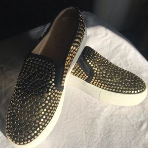 Nearly New Vince Camuto Sneakers